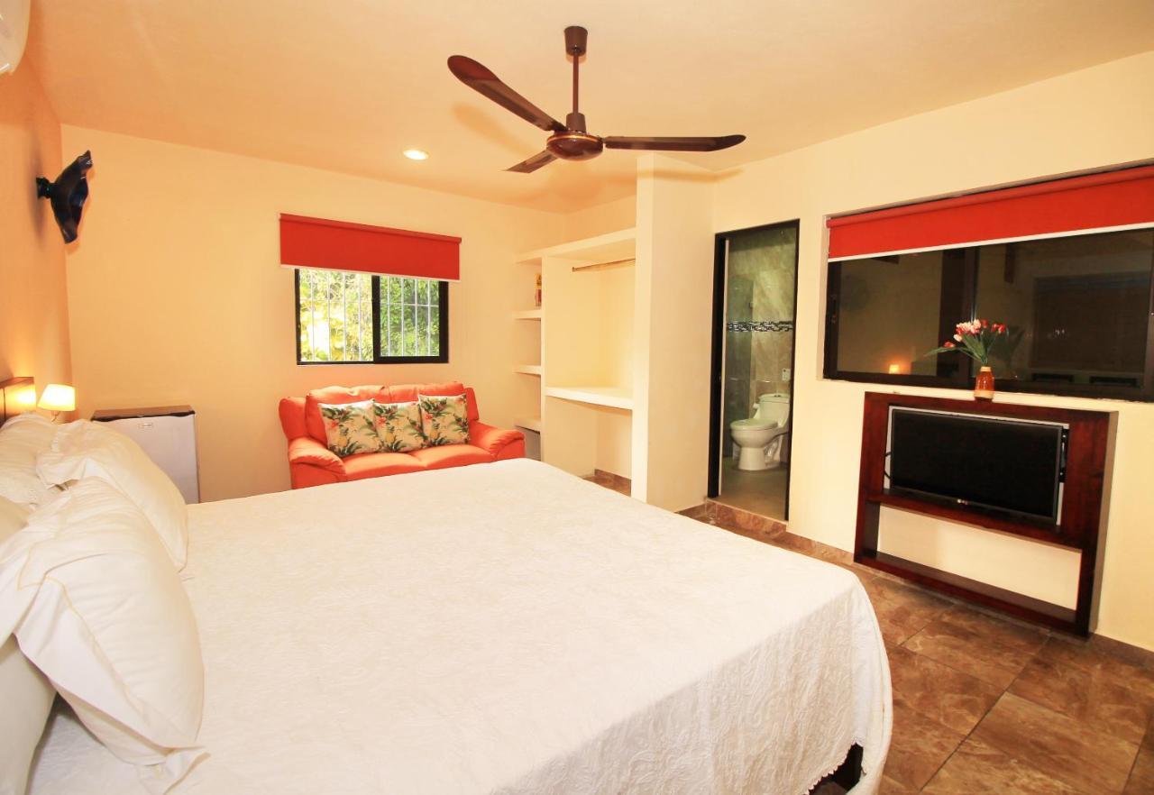 Papagayo Hotel Boutique Playa del Carmen Exterior photo A bedroom at the hotel