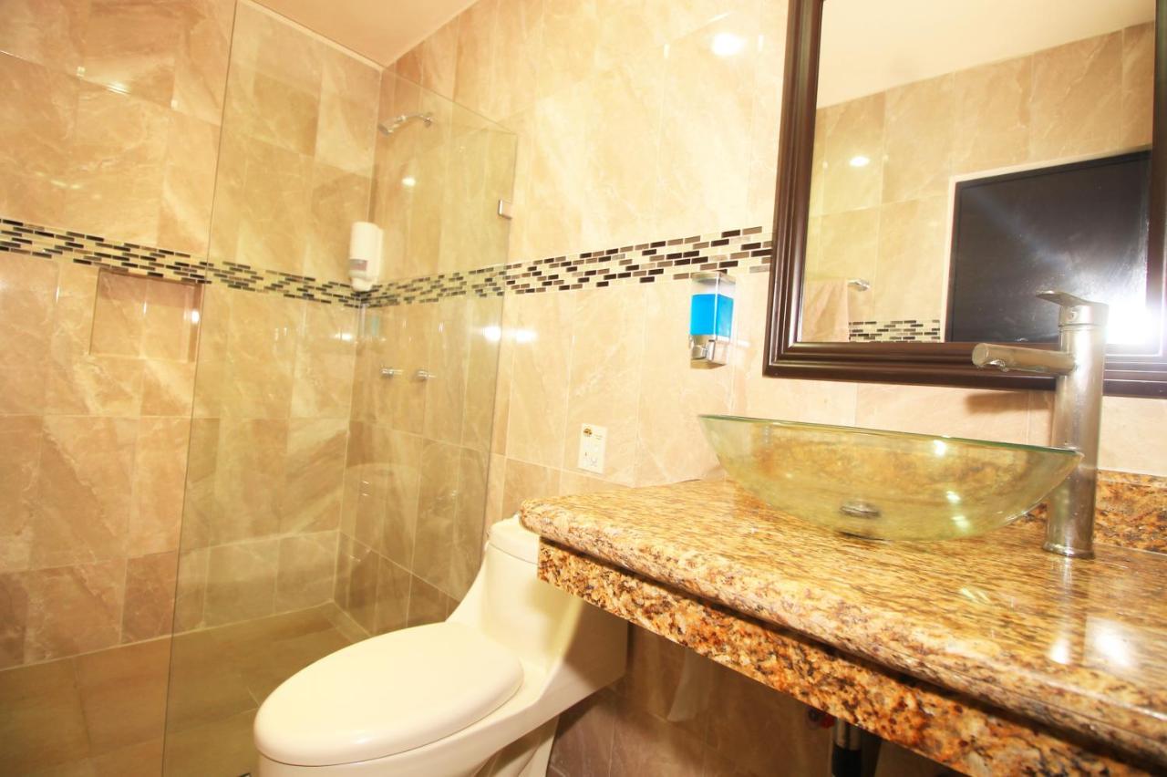 Papagayo Hotel Boutique Playa del Carmen Exterior photo Bathroom